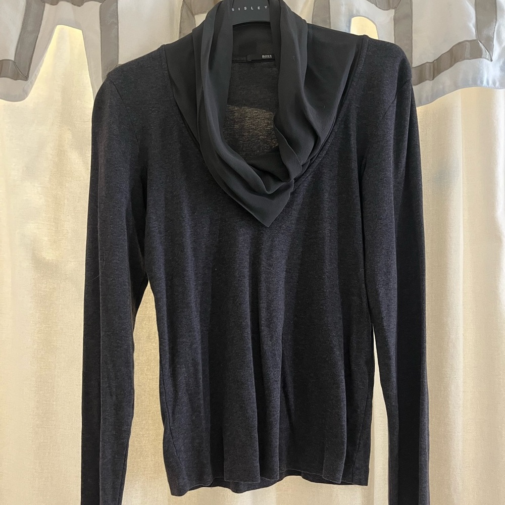 100% cotton Hugo Boss charcoal top S